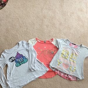 A set of three shirt